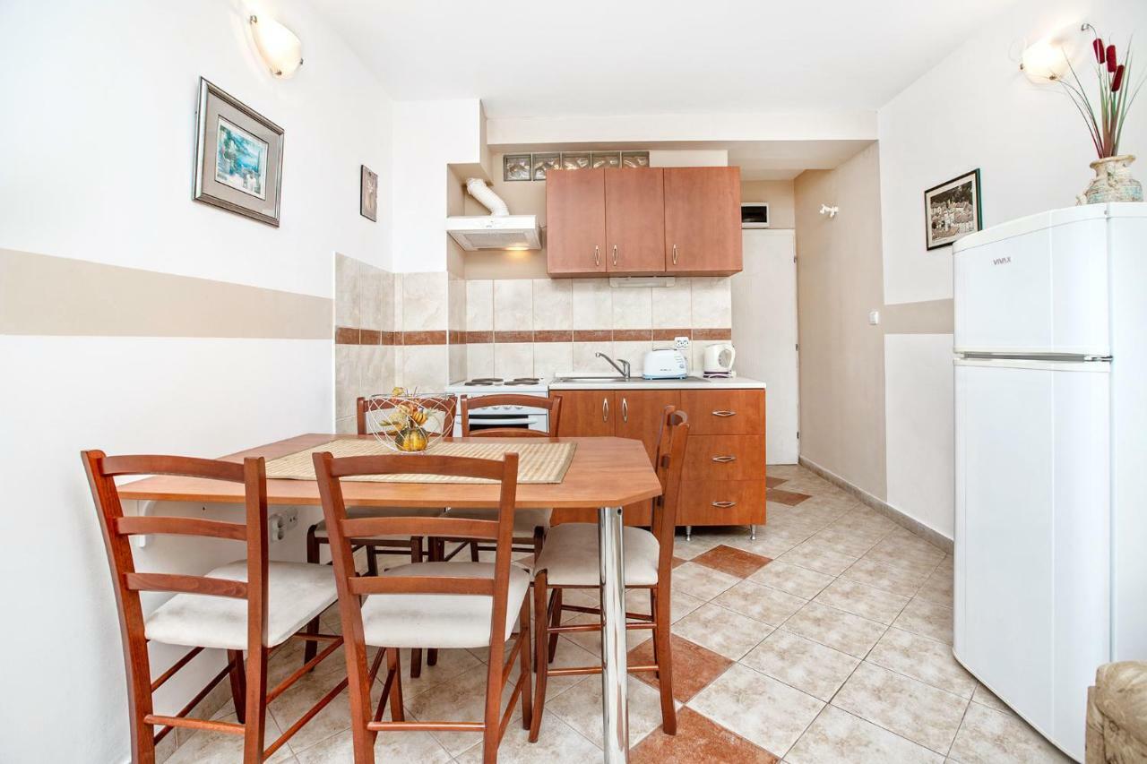 Apartments Villa Popovic Котор Екстер'єр фото