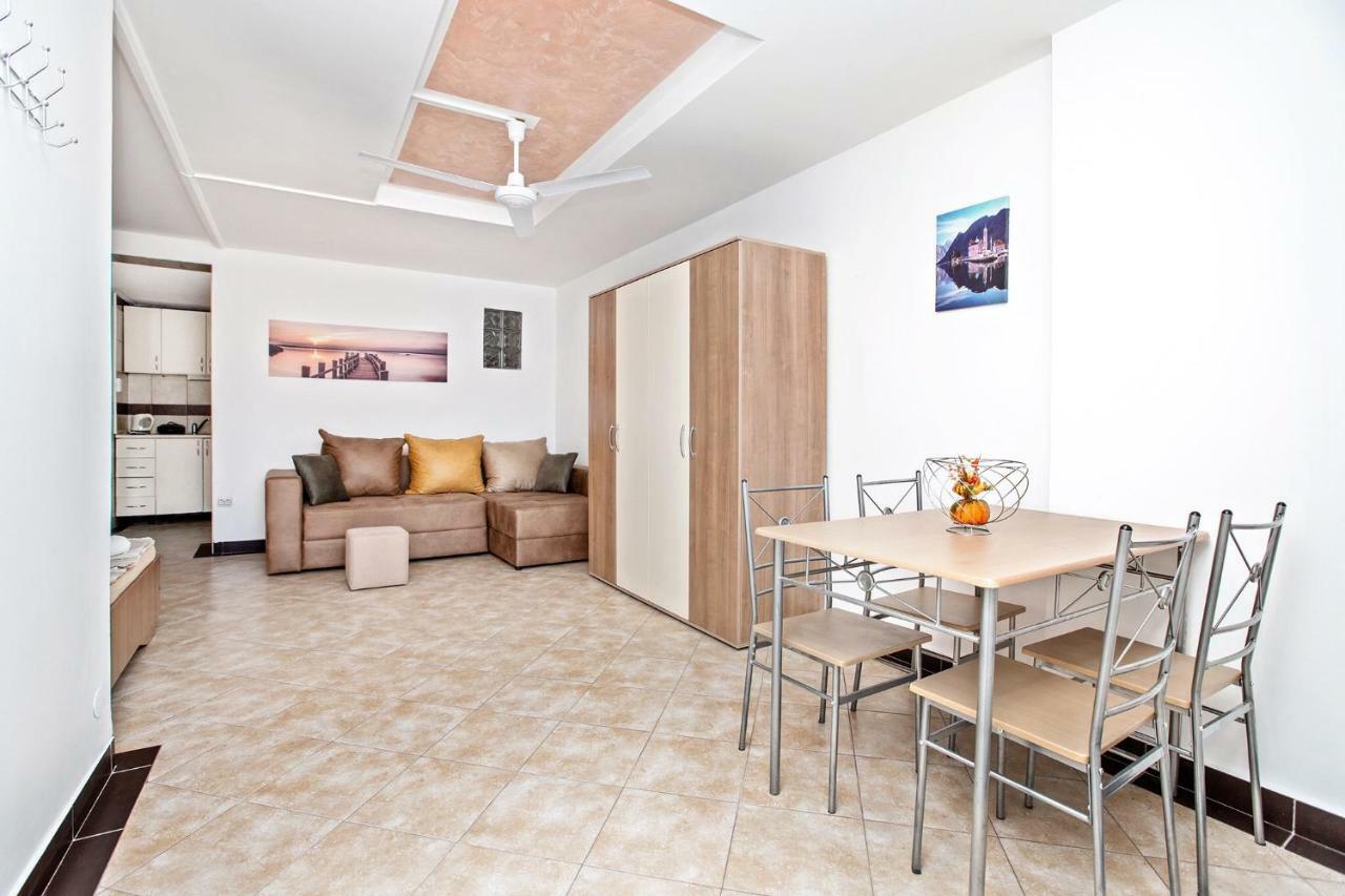 Apartments Villa Popovic Котор Екстер'єр фото