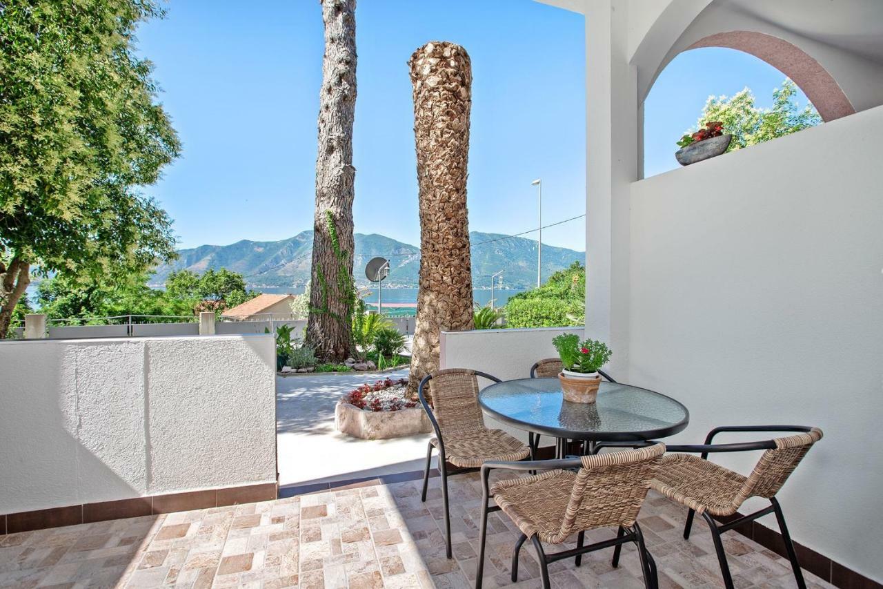 Apartments Villa Popovic Котор Екстер'єр фото