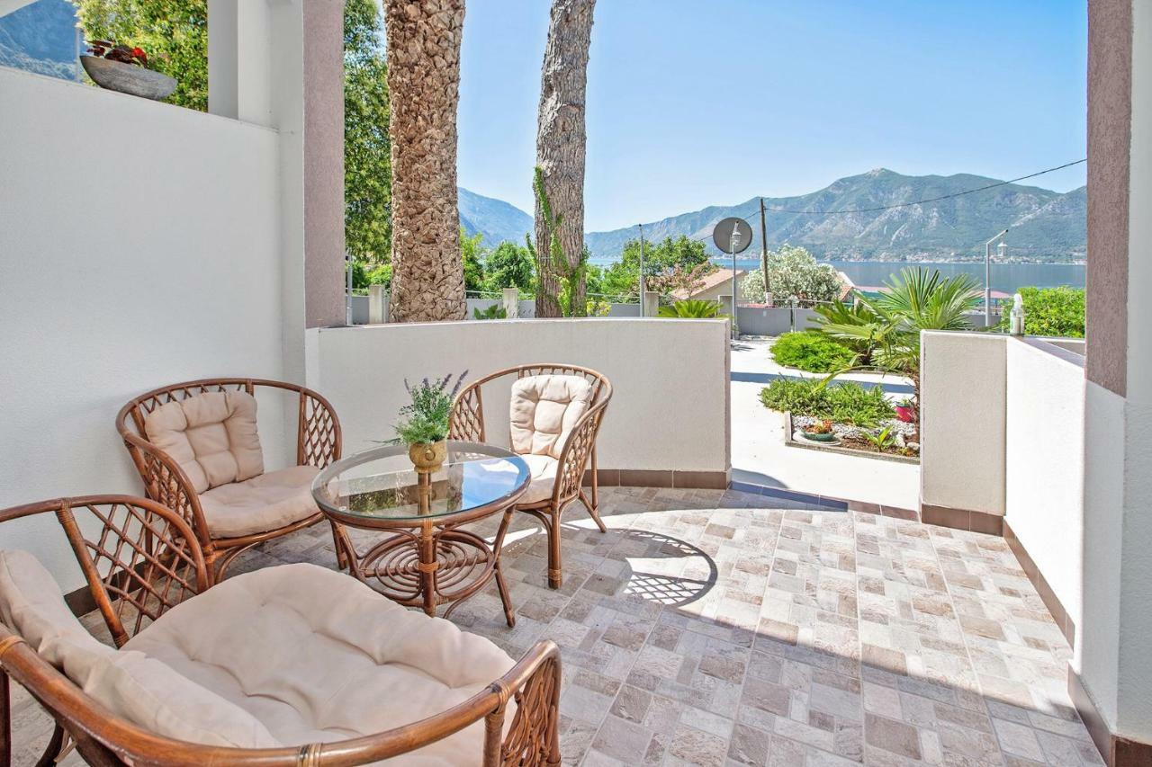 Apartments Villa Popovic Котор Екстер'єр фото